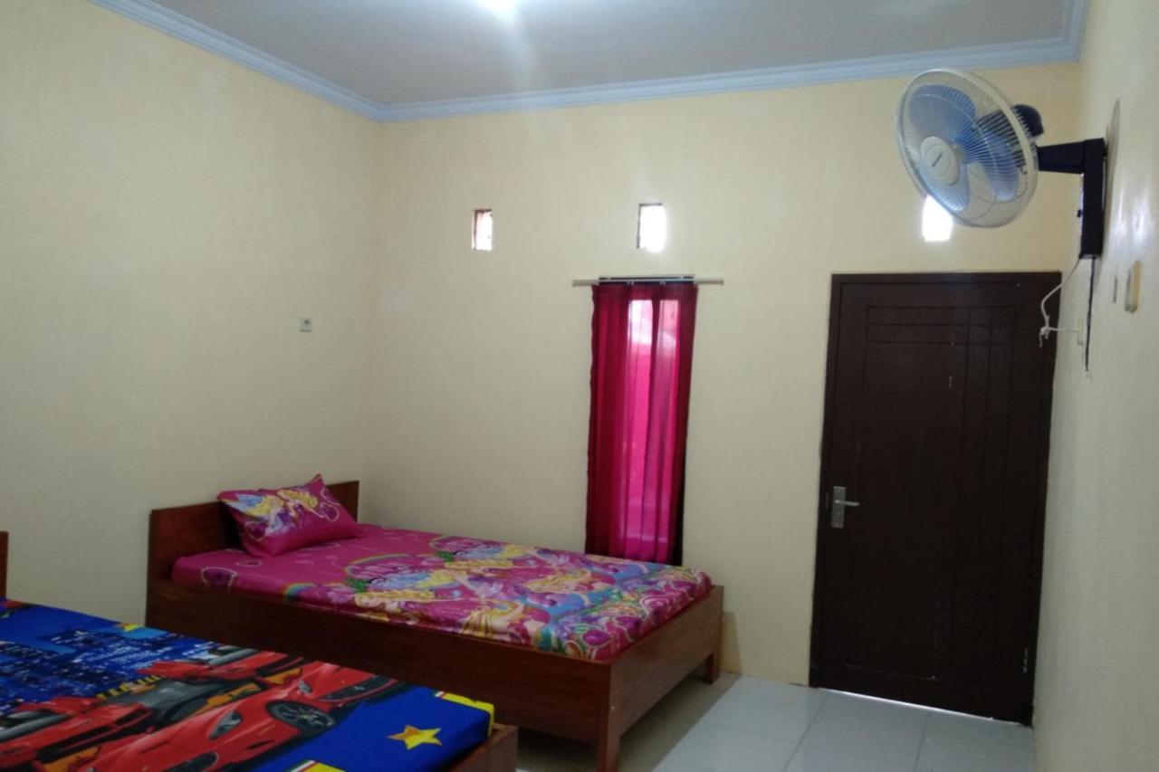 Kelapa Gading Homestay Syariah Redpartner بانيووانجى المظهر الخارجي الصورة
