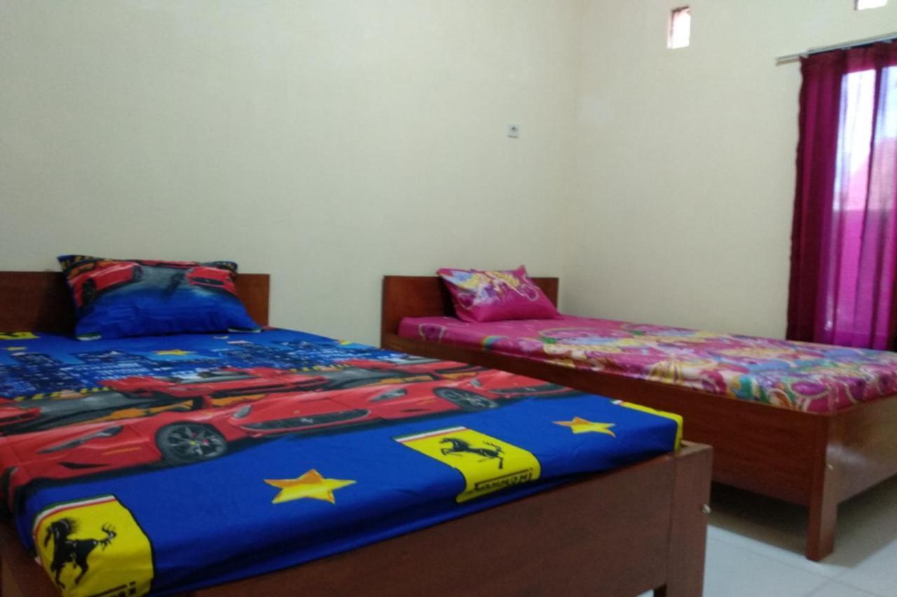 Kelapa Gading Homestay Syariah Redpartner بانيووانجى المظهر الخارجي الصورة